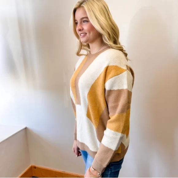 Colorblock Sweater - Picture 5 of 5